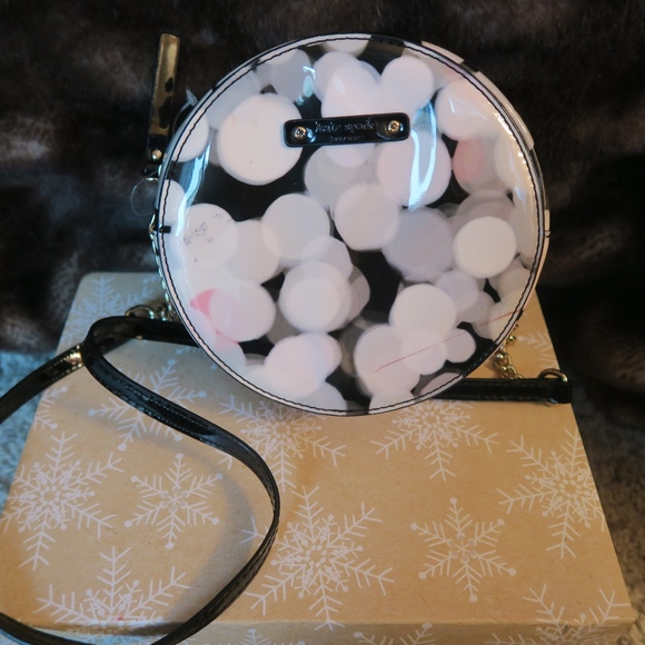 kate spade Handbags - ❤️1 Day Sale❤️NWOT Kate Spade Circle Bag